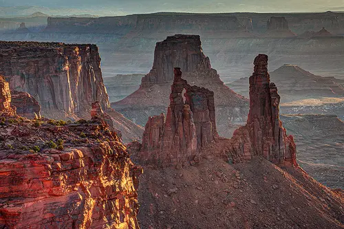 This Canyonlands National Park image is a link to a larger version.