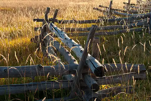 This Colorado fence image is a link to a larger version.