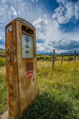This old gas pump image is a link to a larger version.