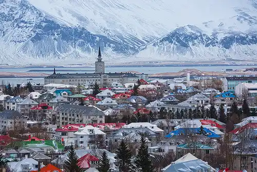 This Icelandic city image is a link to a larger version.